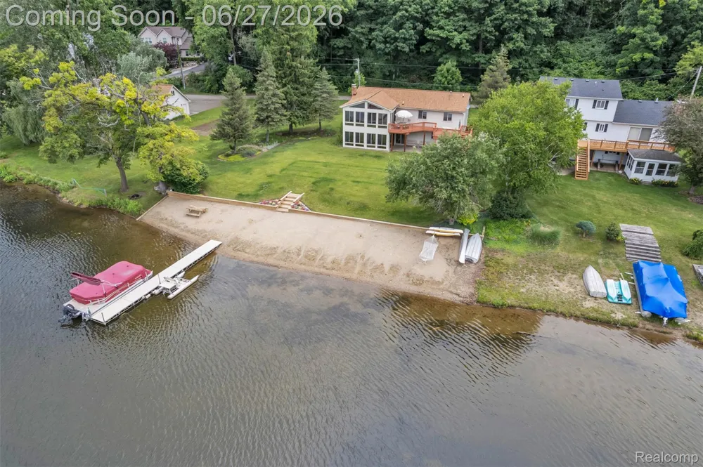 2276 Webster Park Drive Genoa Township, MI 48843