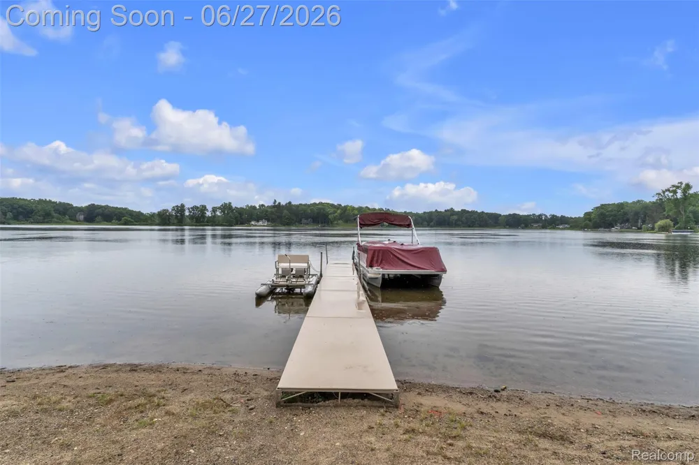 2276 Webster Park Drive Genoa Township, MI 48843