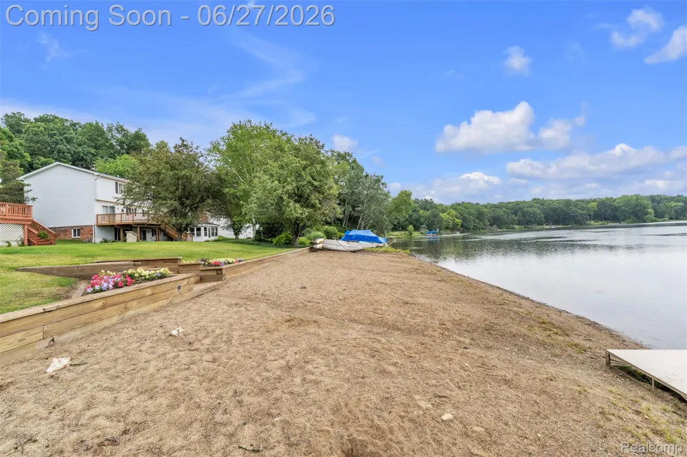 2276 Webster Park Drive Genoa Township, MI 48843