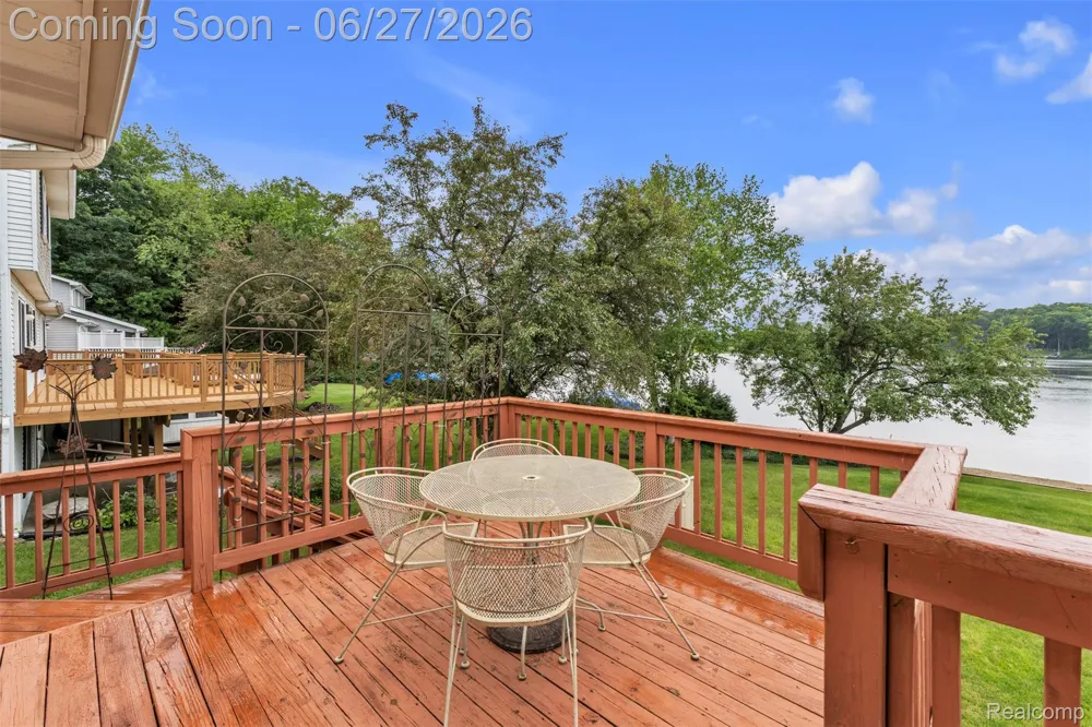 2276 Webster Park Drive Genoa Township, MI 48843