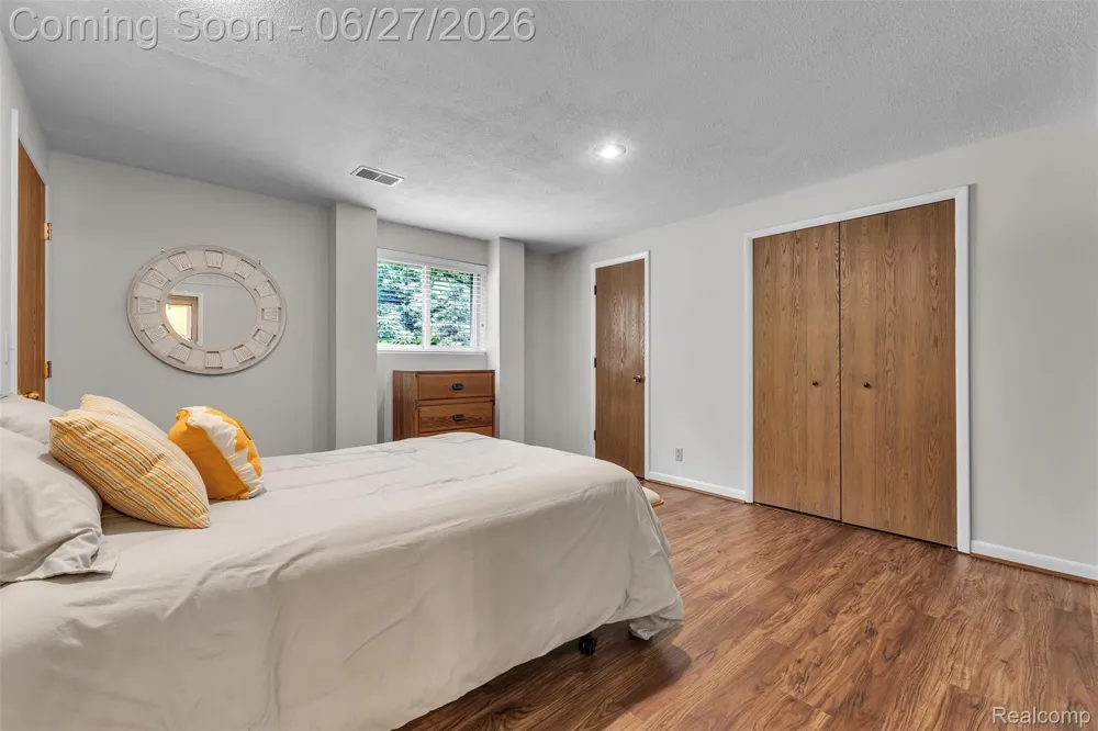 2276 Webster Park Drive Genoa Township, MI 48843