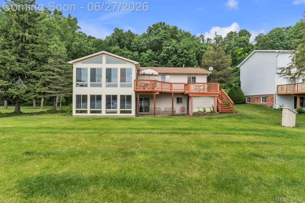 2276 Webster Park Drive Genoa Township, MI 48843