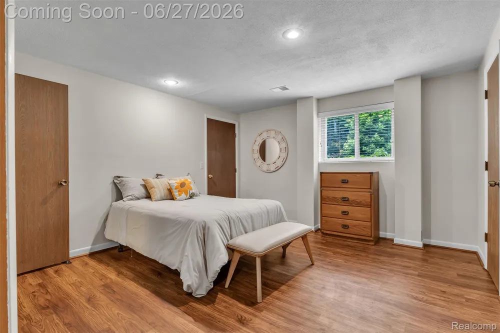 2276 Webster Park Drive Genoa Township, MI 48843