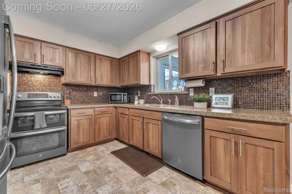 2276 Webster Park Drive Genoa Township, MI 48843