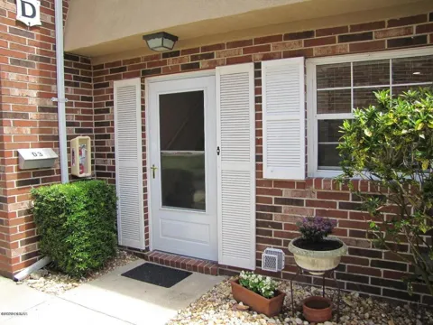 2200 S PALMETTO AVENUE #D030