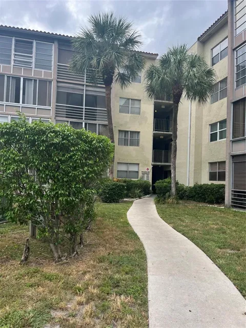 180081 81 Ave Lauderdale Avenue #1418