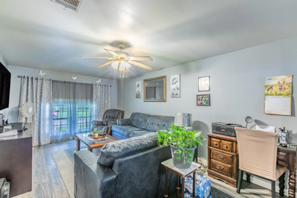 4816 Inwood Drive Beverly Hills, TX 76711