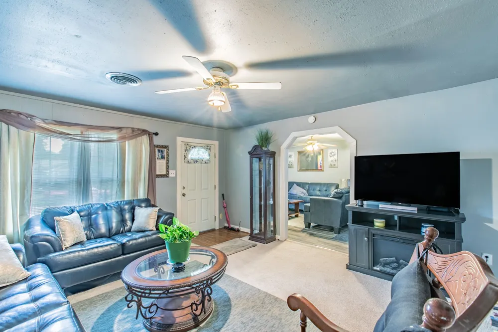 4816 Inwood Drive Beverly Hills, TX 76711
