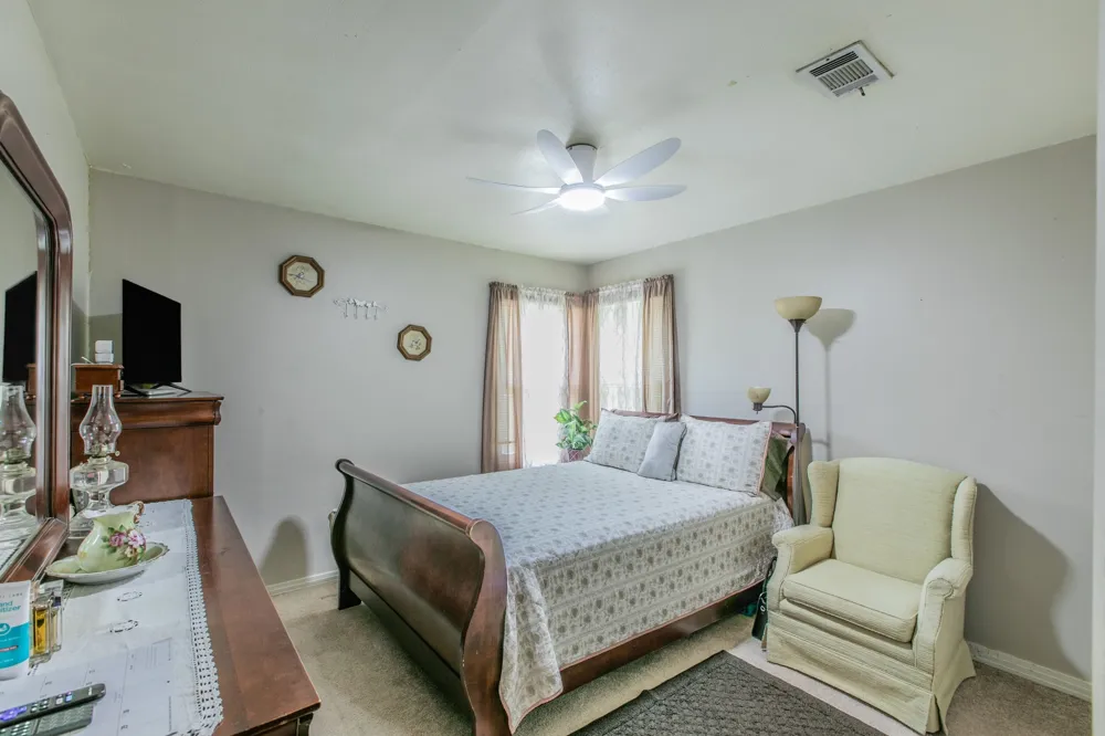 4816 Inwood Drive Beverly Hills, TX 76711