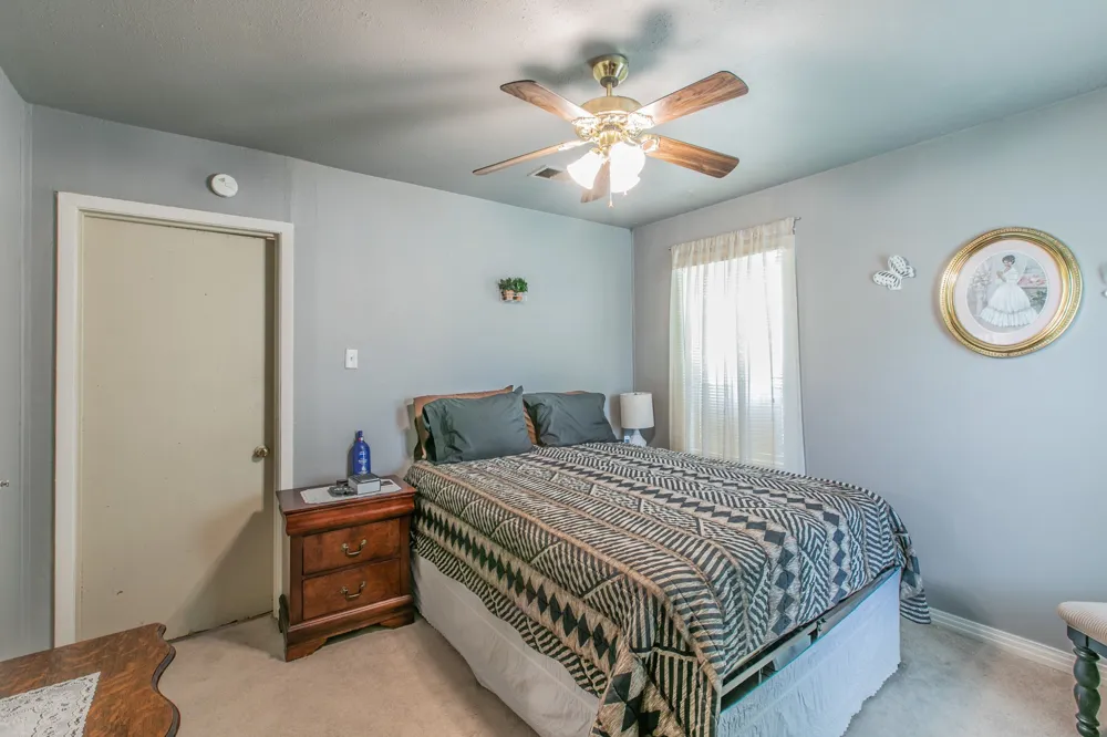 4816 Inwood Drive Beverly Hills, TX 76711