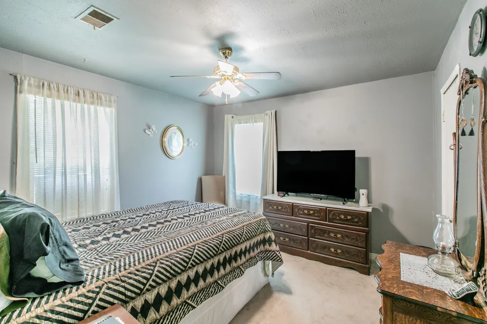 4816 Inwood Drive Beverly Hills, TX 76711