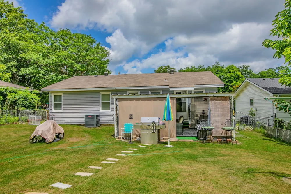 4816 Inwood Drive Beverly Hills, TX 76711