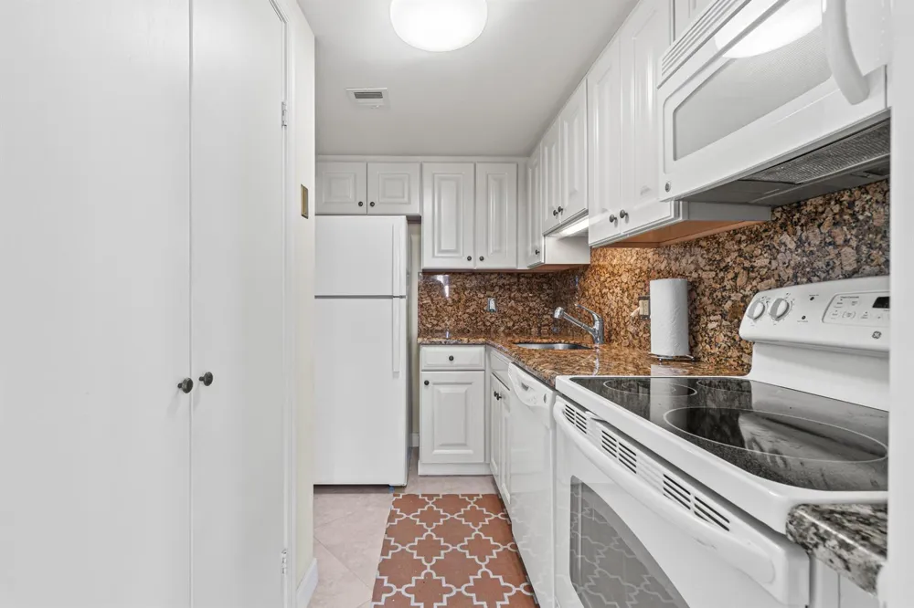 2760 S Ocean Boulevard #313 Palm Beach, FL 33480