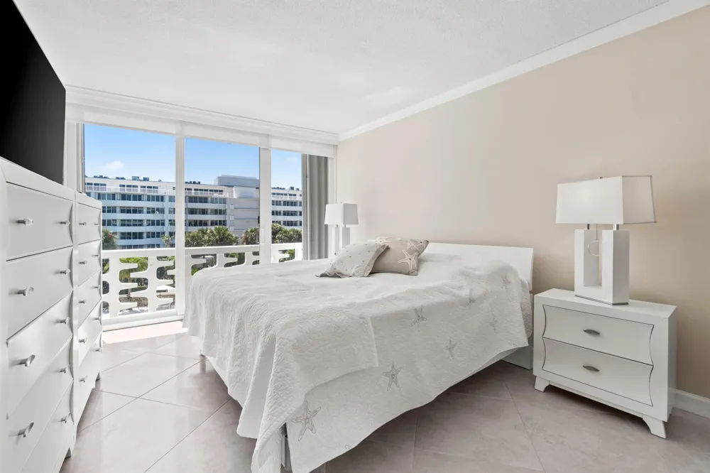 2760 S Ocean Boulevard #313 Palm Beach, FL 33480