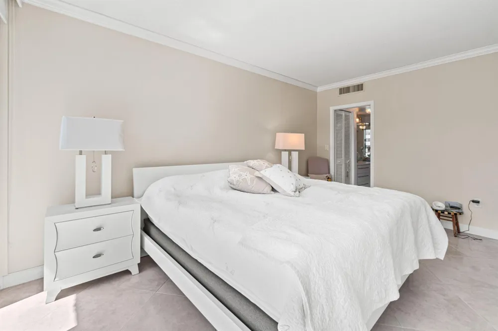 2760 S Ocean Boulevard #313 Palm Beach, FL 33480