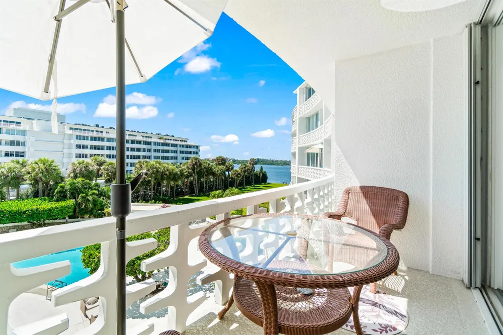 2760 S Ocean Boulevard #313 Palm Beach, FL 33480