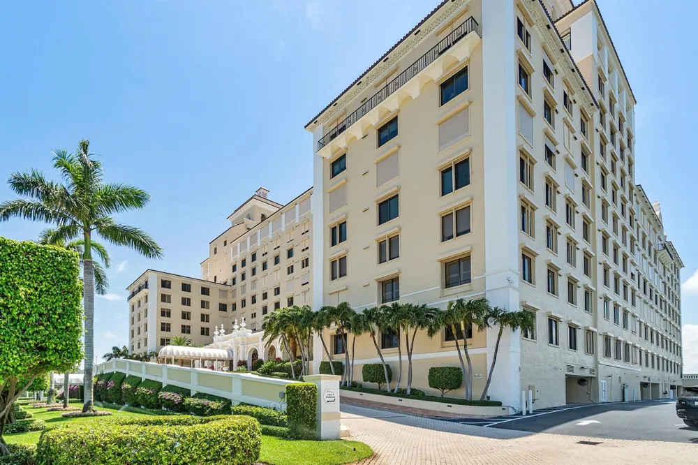 150 Bradley Place #101 Palm Beach, FL 33480