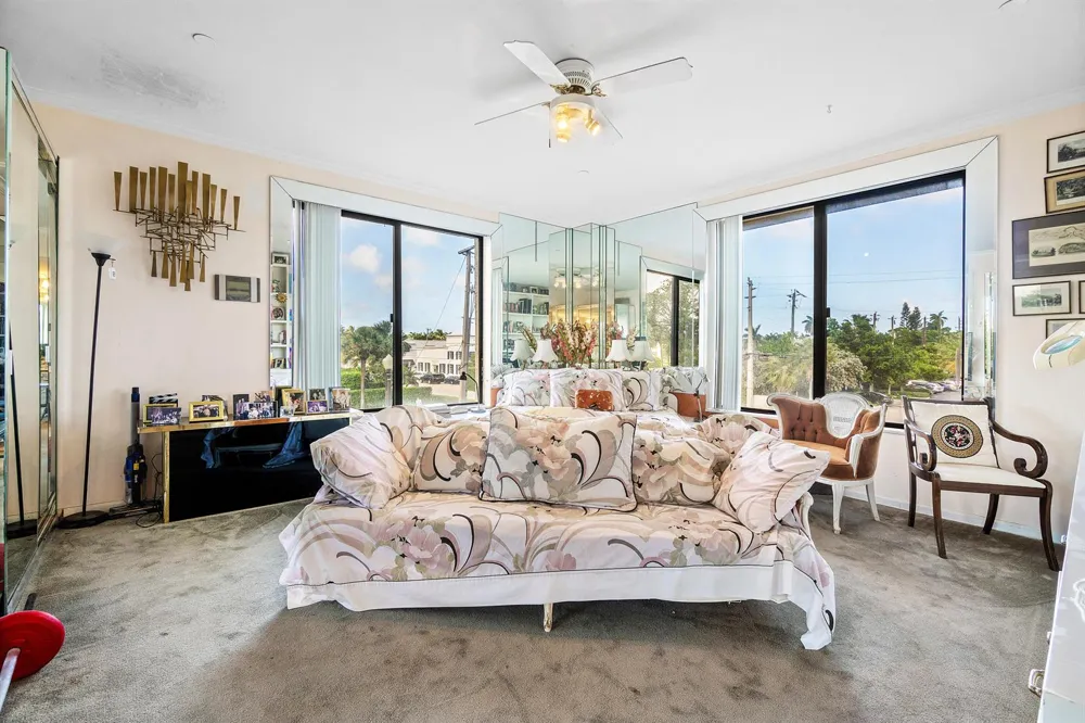 150 Bradley Place #101 Palm Beach, FL 33480