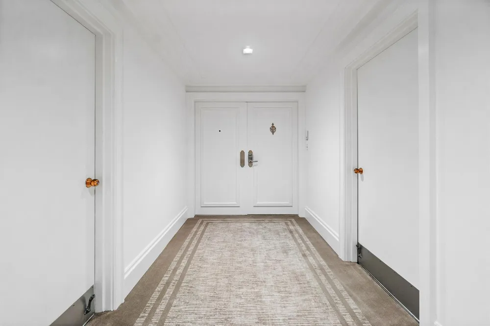 150 Bradley Place #101 Palm Beach, FL 33480