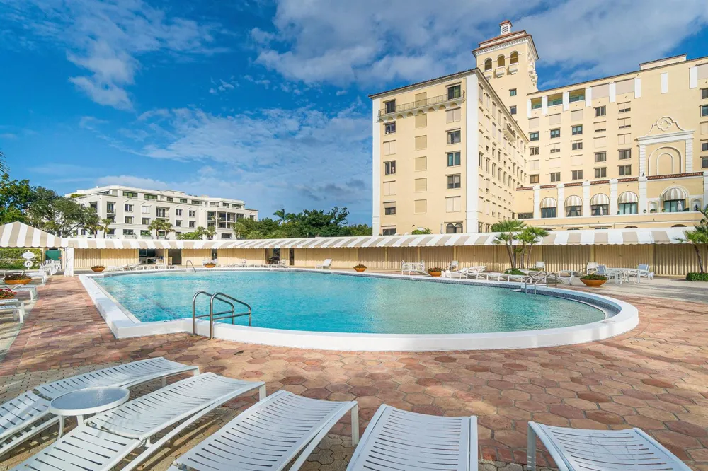 150 Bradley Place #101 Palm Beach, FL 33480