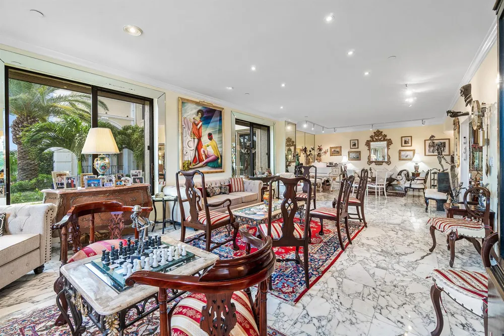 150 Bradley Place #101 Palm Beach, FL 33480