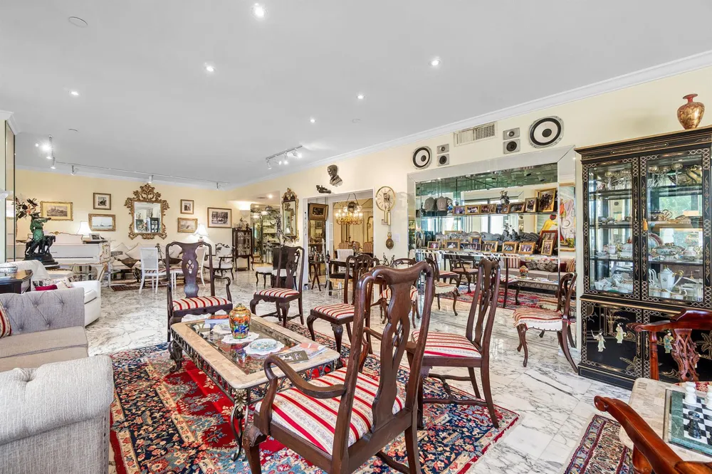 150 Bradley Place #101 Palm Beach, FL 33480