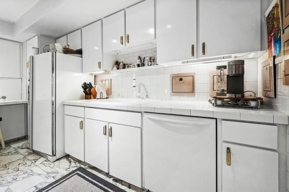 150 Bradley Place #101 Palm Beach, FL 33480