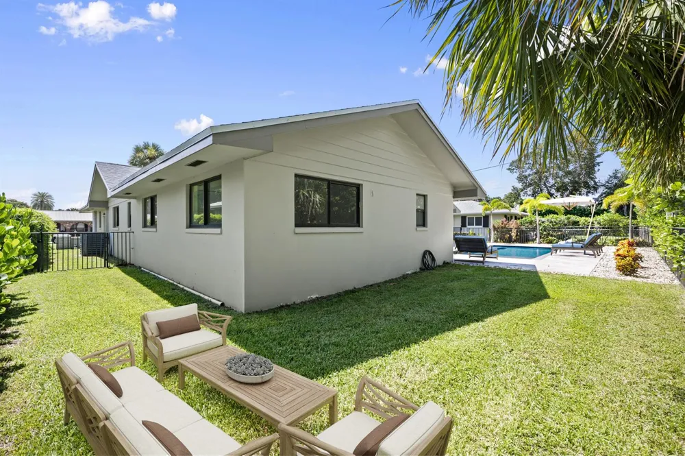11569 Landing Place North Palm Beach, FL 33408