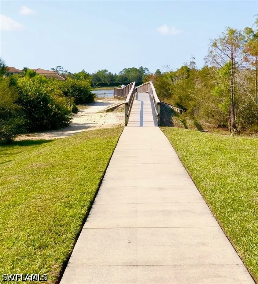 Tigris Lane Naples, FL 34119