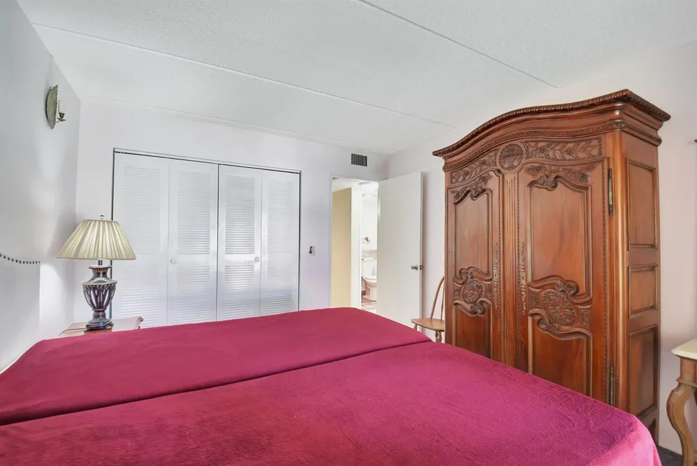 400 Village Green Circle W #212 Palm Springs, FL 33461