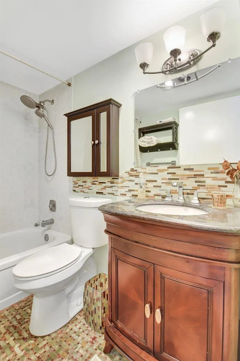 400 Village Green Circle W #212 Palm Springs, FL 33461