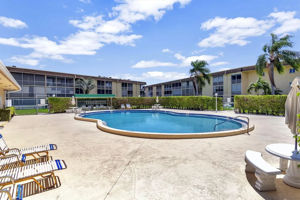 400 Village Green Circle W #212 Palm Springs, FL 33461