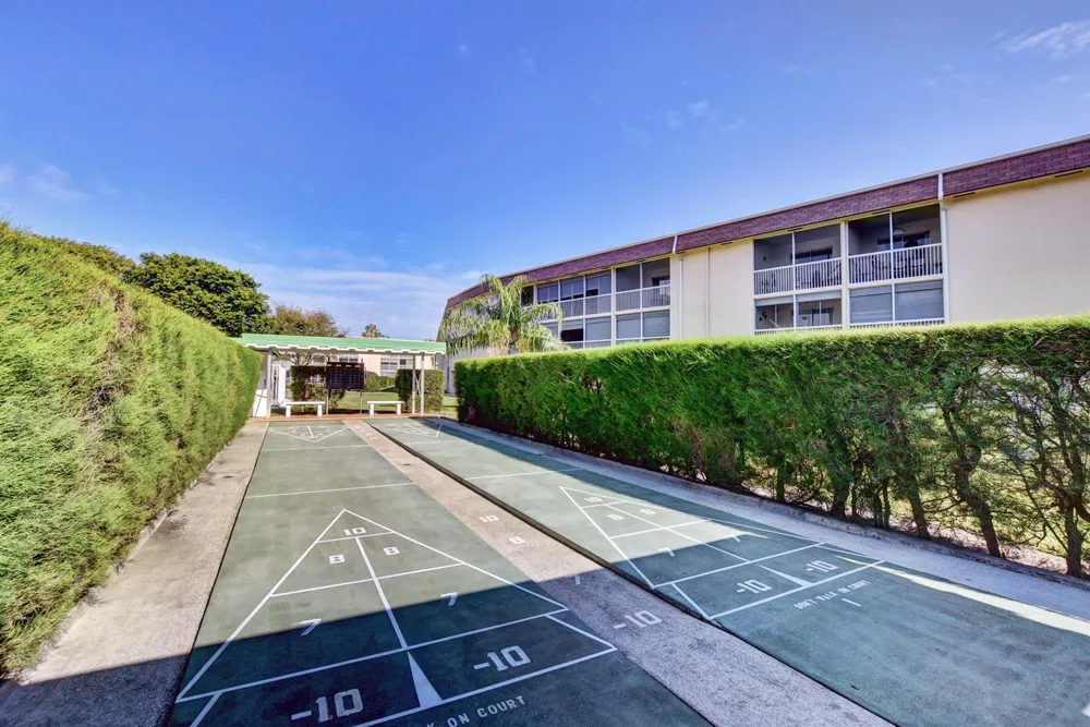 400 Village Green Circle W #212 Palm Springs, FL 33461