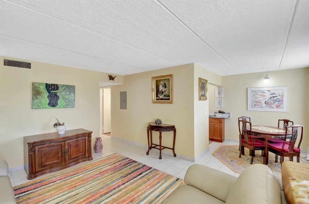 400 Village Green Circle W #212 Palm Springs, FL 33461
