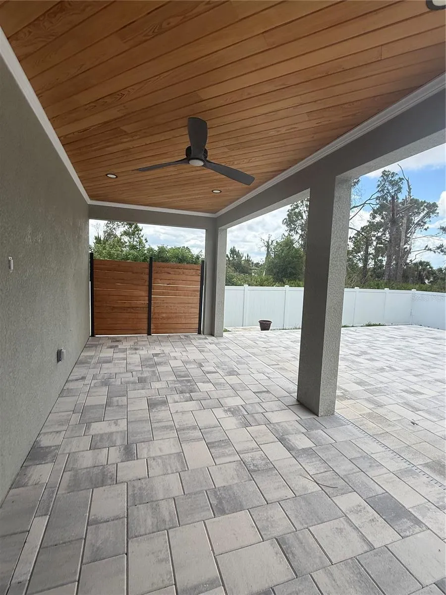 1871 BRADDOCK AVENUE North Port, FL 34288