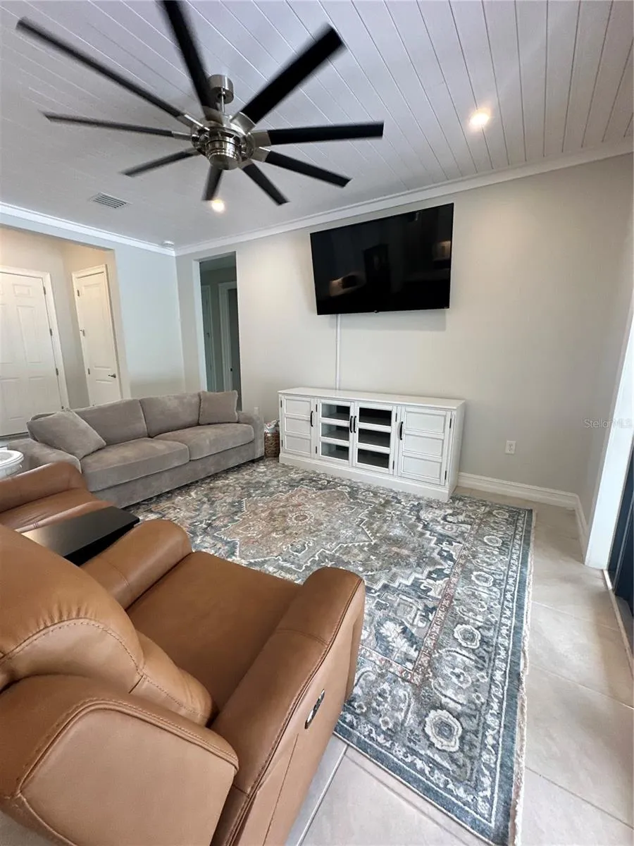 1871 BRADDOCK AVENUE North Port, FL 34288