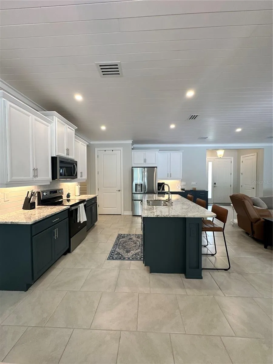 1871 BRADDOCK AVENUE North Port, FL 34288