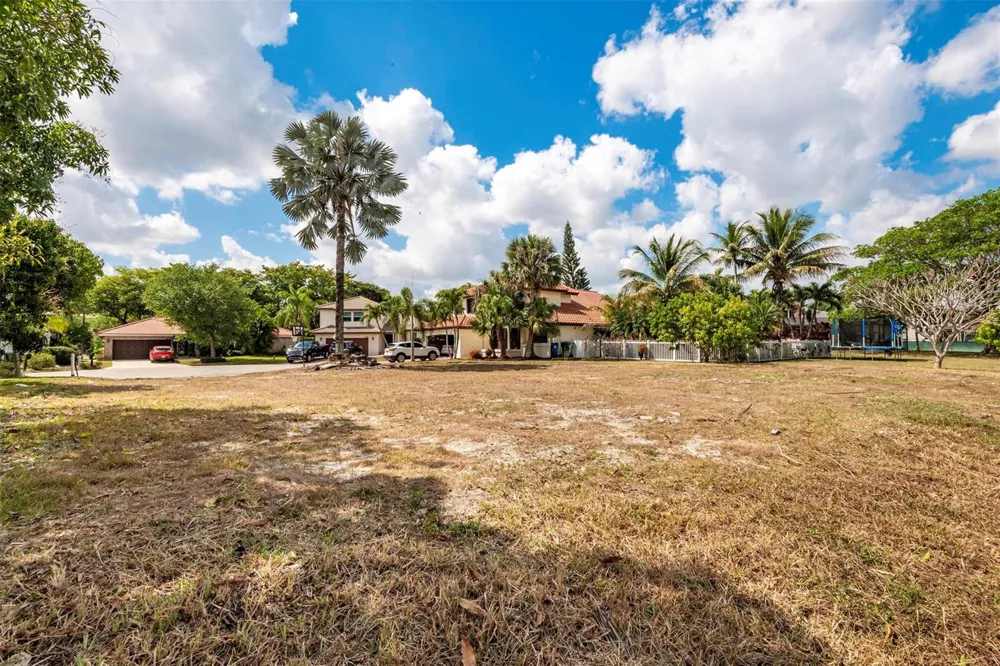 5939 NW 52nd Street Coral Springs, FL 33067