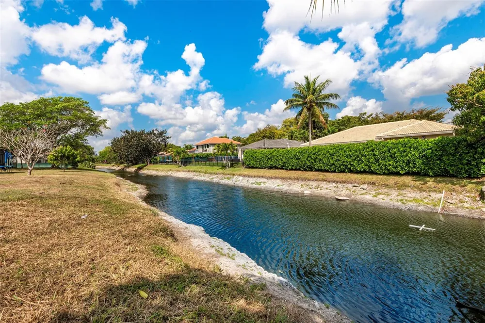 5939 NW 52nd Street Coral Springs, FL 33067