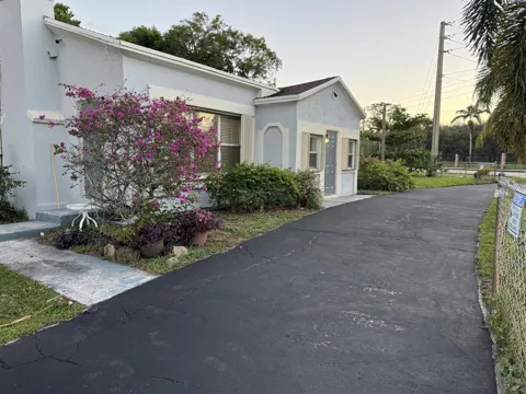 701 SW 8th Avenue
