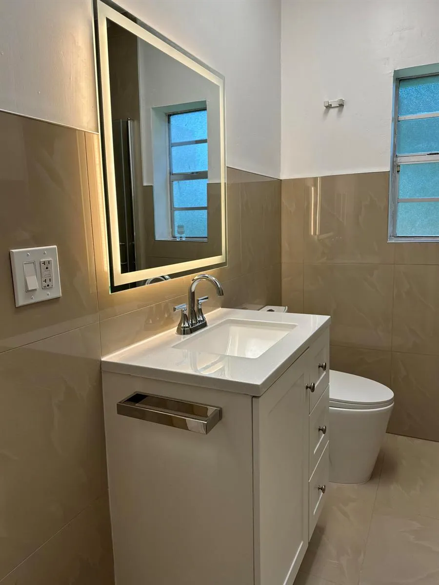 701 SW 8th Avenue Delray Beach, FL 33444