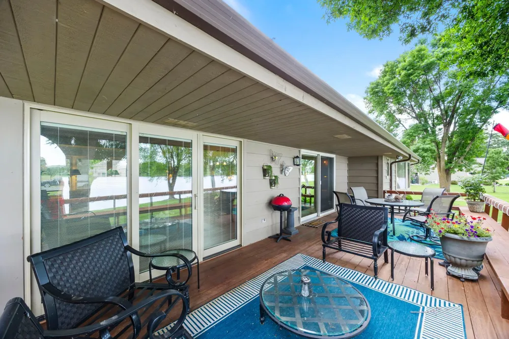 830 Lakewood Drive SW Hutchinson, MN 55350
