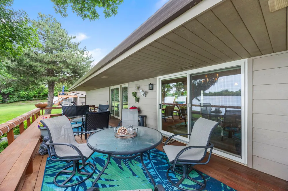 830 Lakewood Drive SW Hutchinson, MN 55350