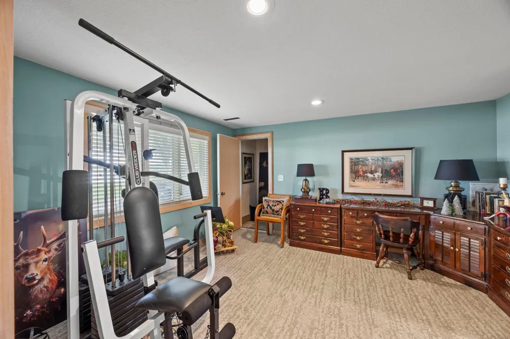 830 Lakewood Drive SW Hutchinson, MN 55350
