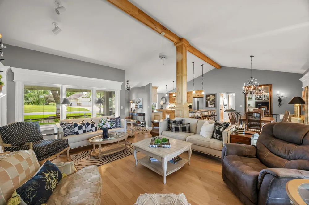 830 Lakewood Drive SW Hutchinson, MN 55350
