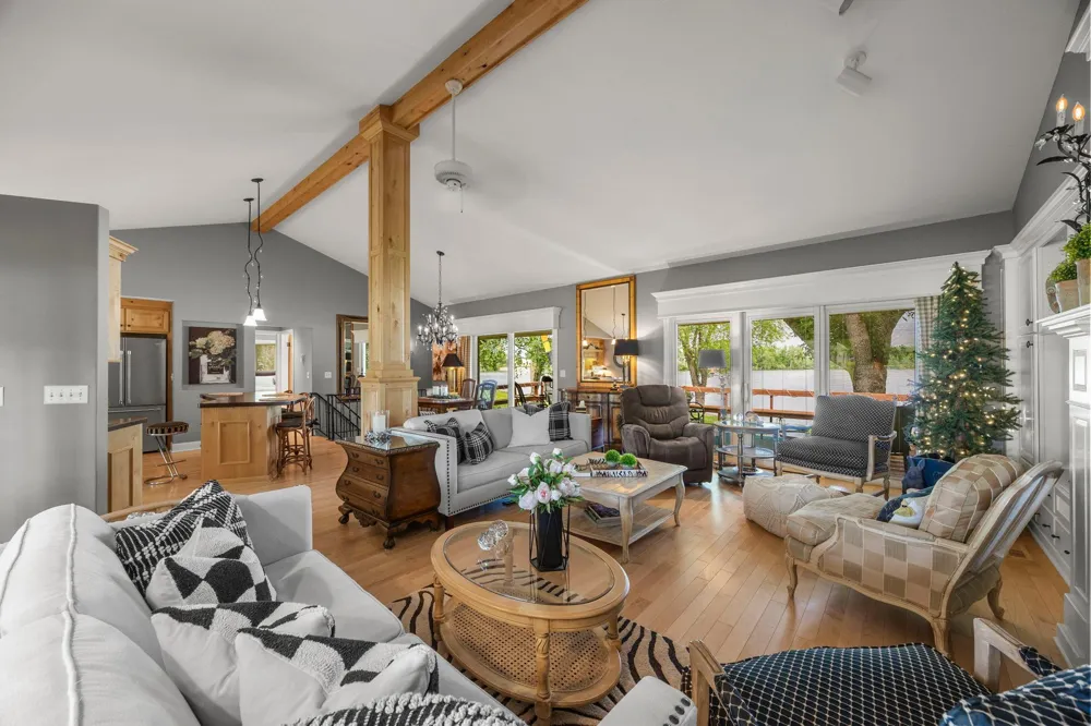 830 Lakewood Drive SW Hutchinson, MN 55350