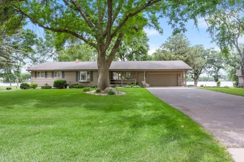 830 Lakewood Drive SW