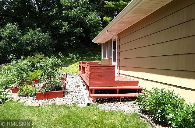 1627 Deerwood Drive South Saint Paul, MN 55075