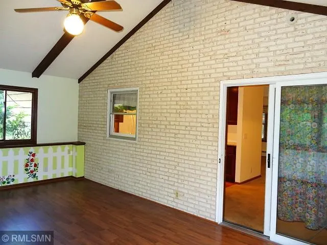 1627 Deerwood Drive South Saint Paul, MN 55075