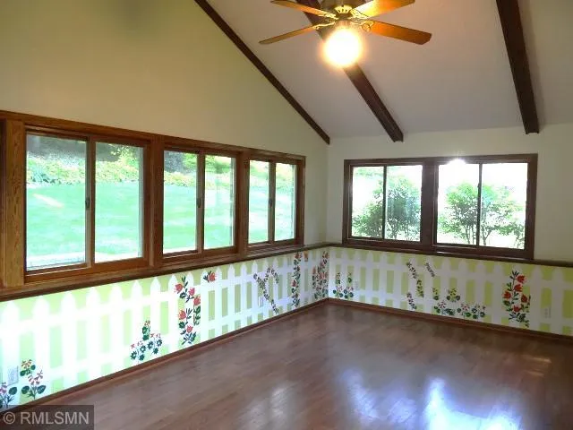 1627 Deerwood Drive South Saint Paul, MN 55075